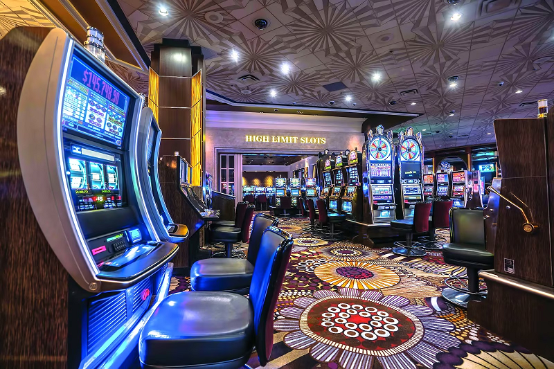 Khi bạn đã tìm thấy một trang web casino trực tuyến mà bạn thích, hãy xem xét kỹ các giải đấu mà họ cung cấp.